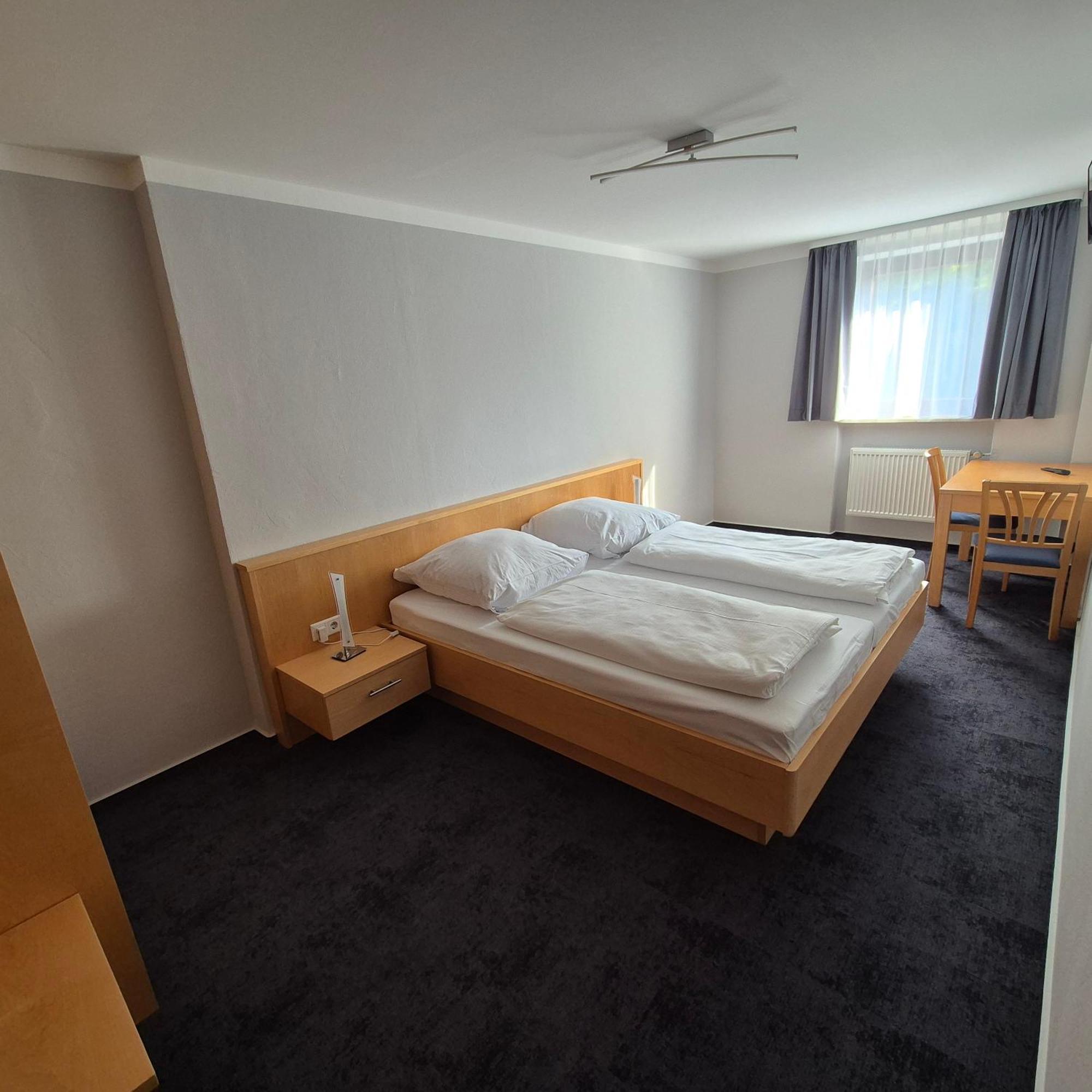 Gasthof Tut Nuremberg Bagian luar foto