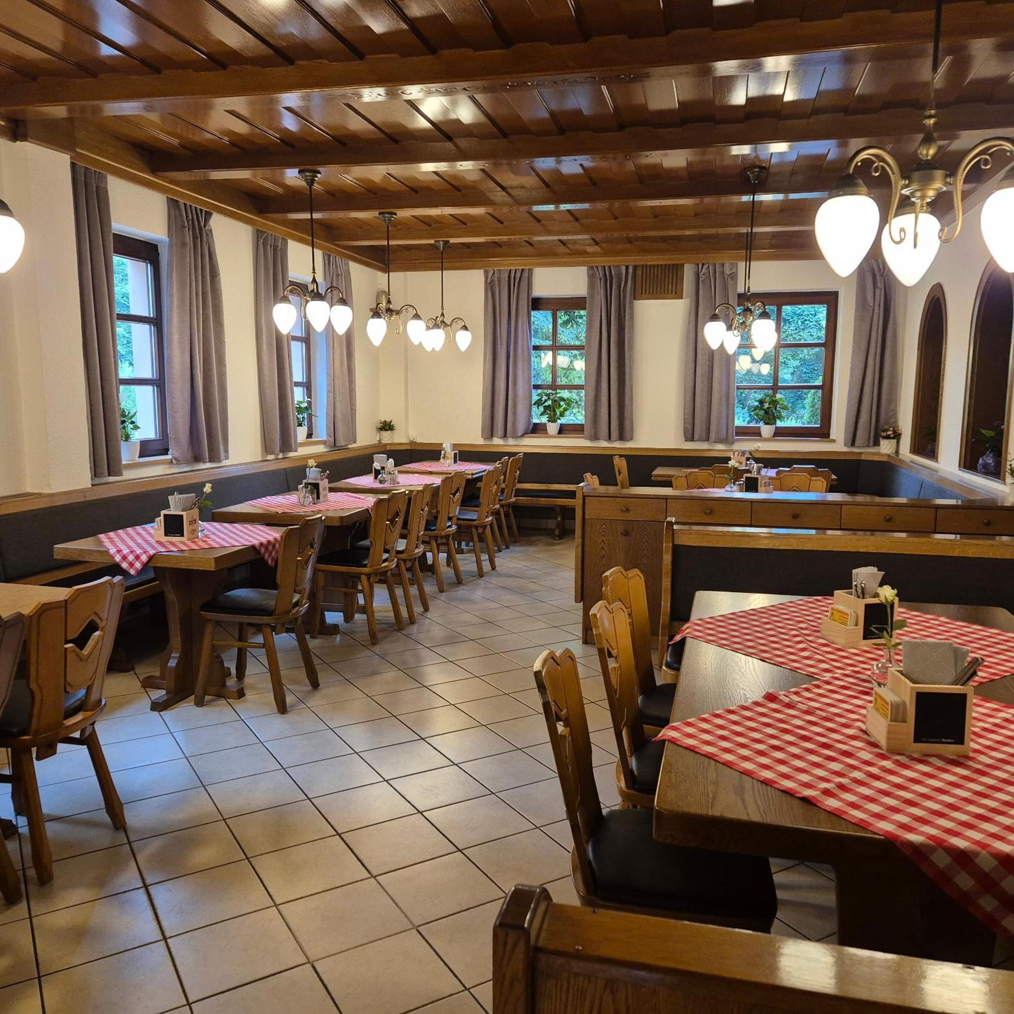 Gasthof Tut Nuremberg Bagian luar foto